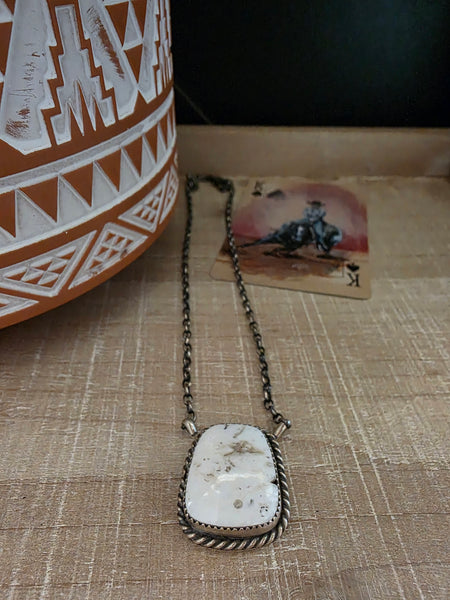 JUANITA MCDONAL NAVAJO WHITE BUFFALO NECKLACE