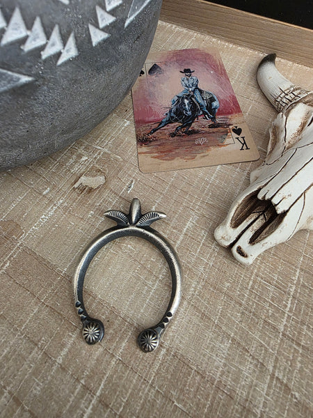 MARTHA CAYATINETO NAJA PENDANT