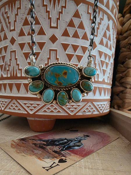 GERALDINE JAMES KINGMAN TURQUOISE CLUSTER NECKLACE