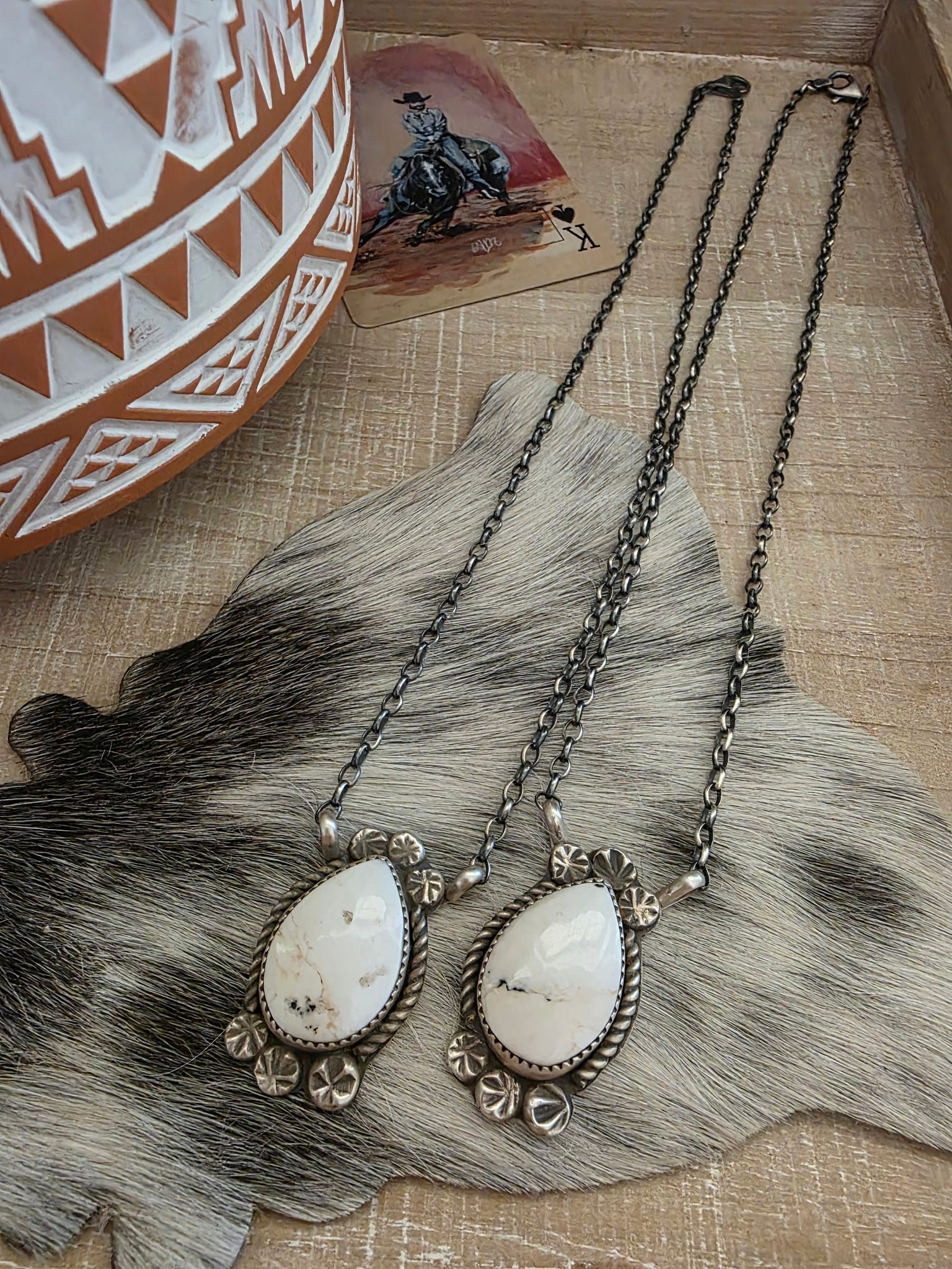 VIRGINIA HINIO WHITE BUFFALO NECKLACE