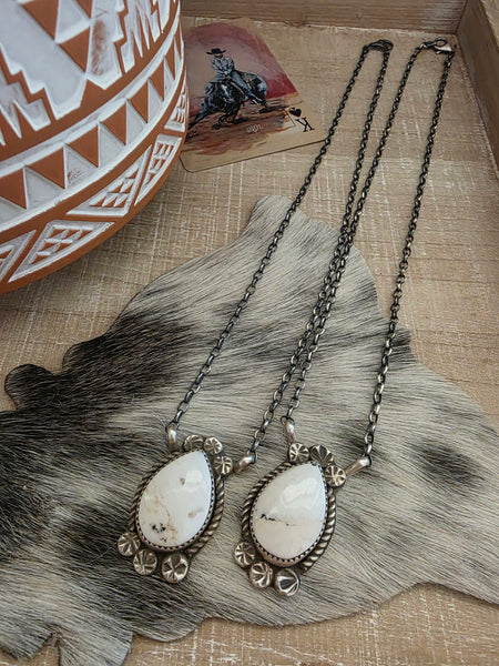 VIRGINIA HINIO WHITE BUFFALO NECKLACE
