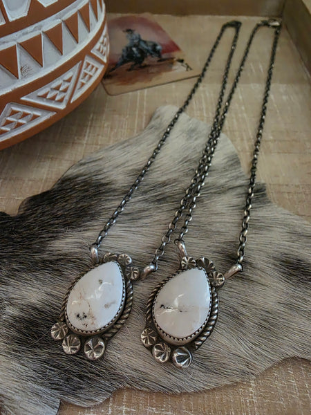 VIRGINIA HINIO WHITE BUFFALO NECKLACE