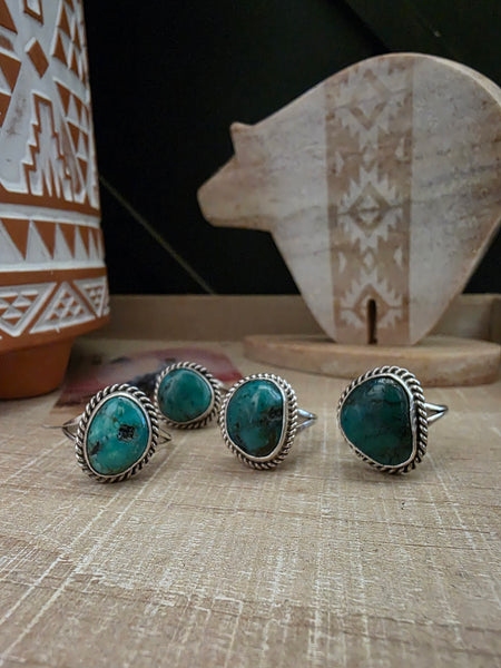 LETRICIA LARGO WHITE WATER TURQUOISE RING