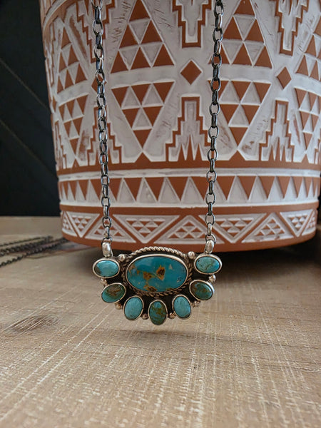 GERALDINE JAMES KINGMAN TURQUOISE CLUSTER NECKLACE