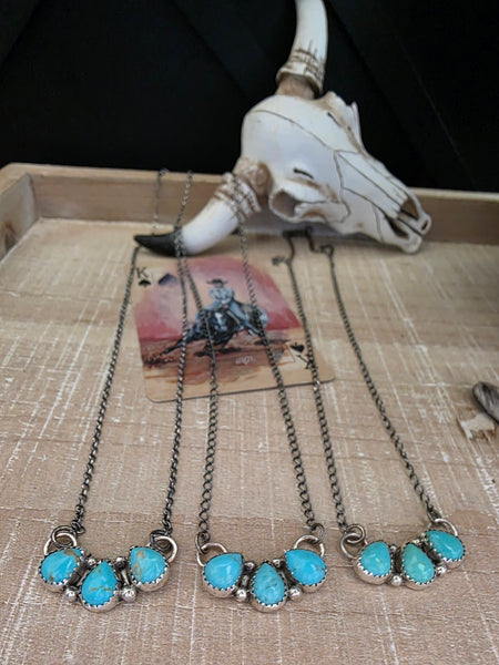 KINGMAN TURQUOISE TRINITY NECKLACE