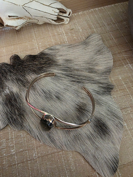 WHITE BUFFALO NAVAJO CUFF