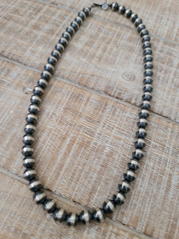 Handmade Navajo Pearl Petite Sweet Bracelet ~ All 4mm Beads