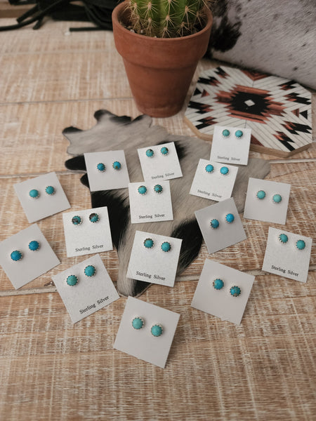 THE LITTLE KINGMAN TURQUOISE STUDS