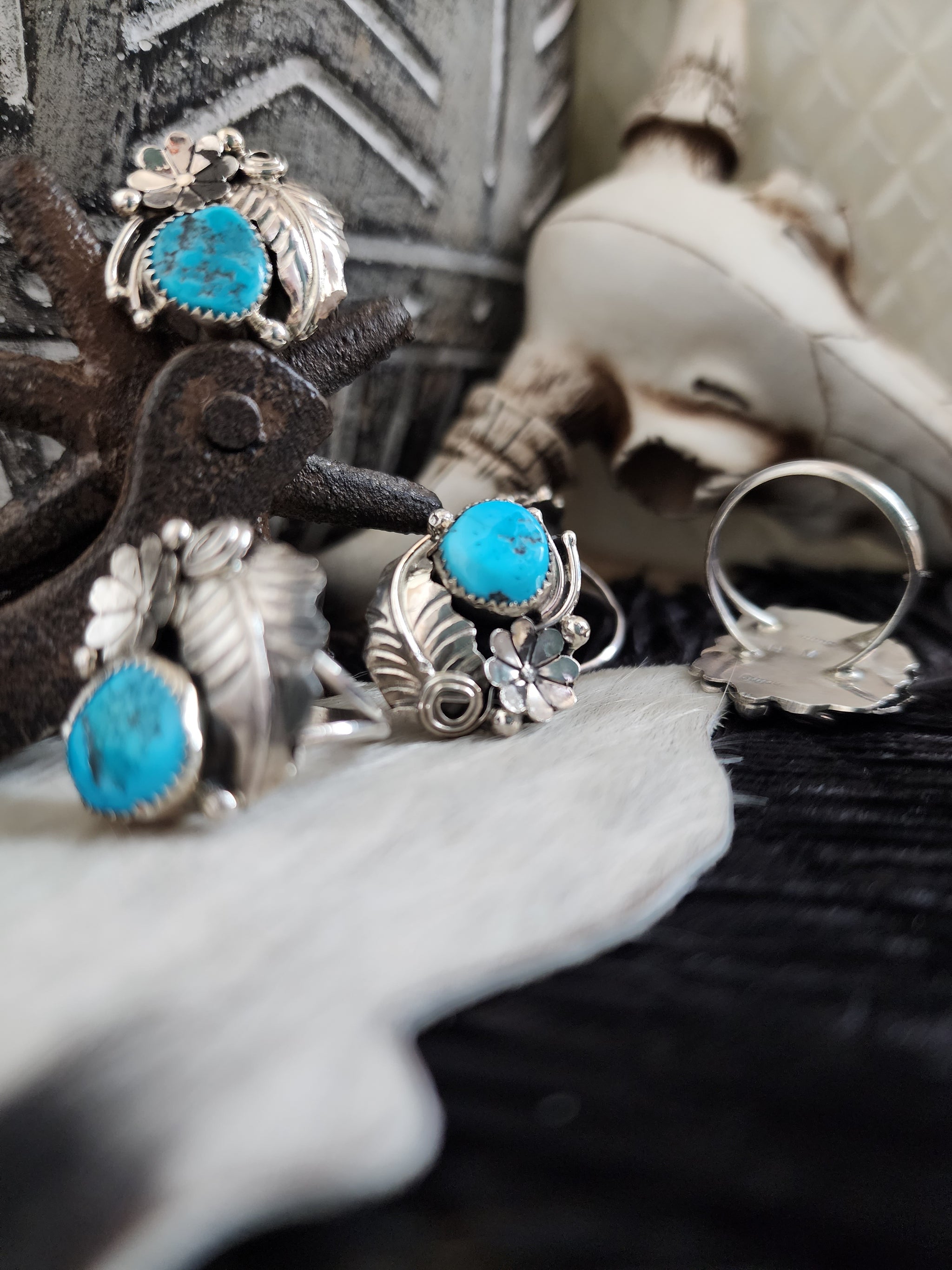 Navajo ring with beautiful Morenci turquoise vertical stone, outlets sterling silver, elegant.